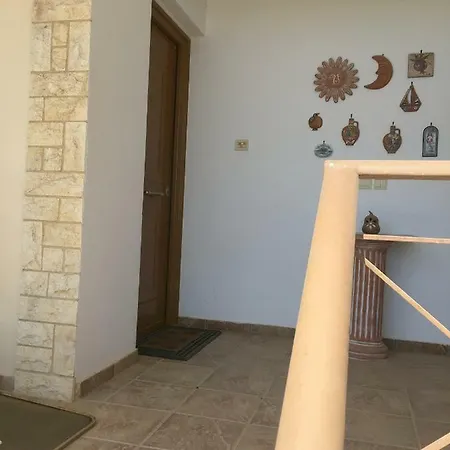 Апартаменты Elisavet's House Levktron